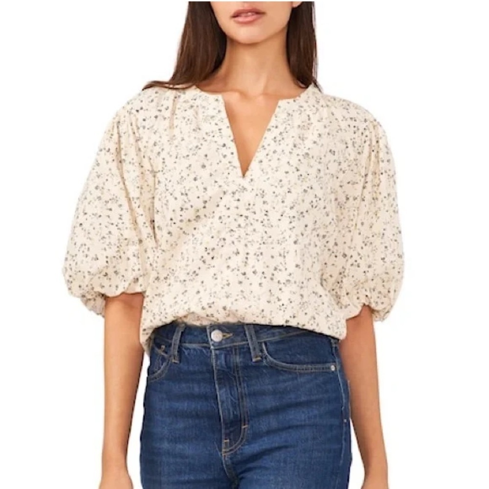 NWT Vince Camuto Lined Blouse Size Small. V-Neck, Elastic Short Puff Sleeve - Picture 2 of 10
